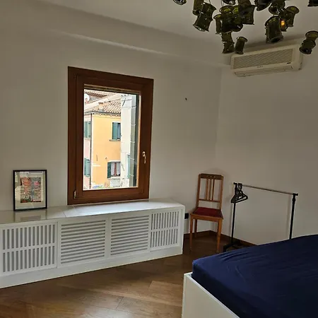 Casa Rossa Vista Canale Apartment