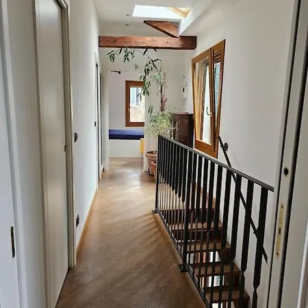 Casa Rossa Vista Canale Apartment *
